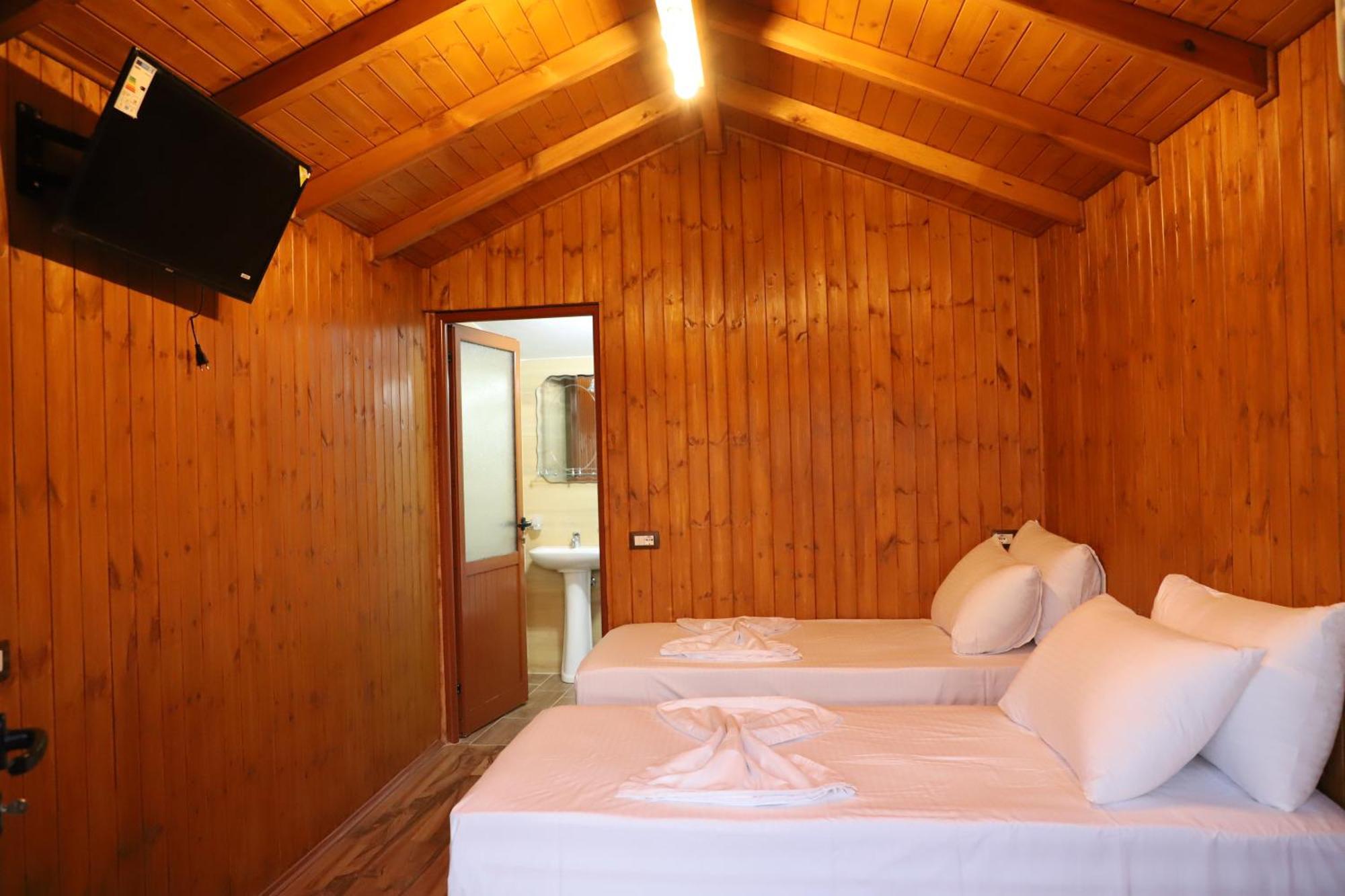 Bujtina Musta Guest House Berat Luaran gambar