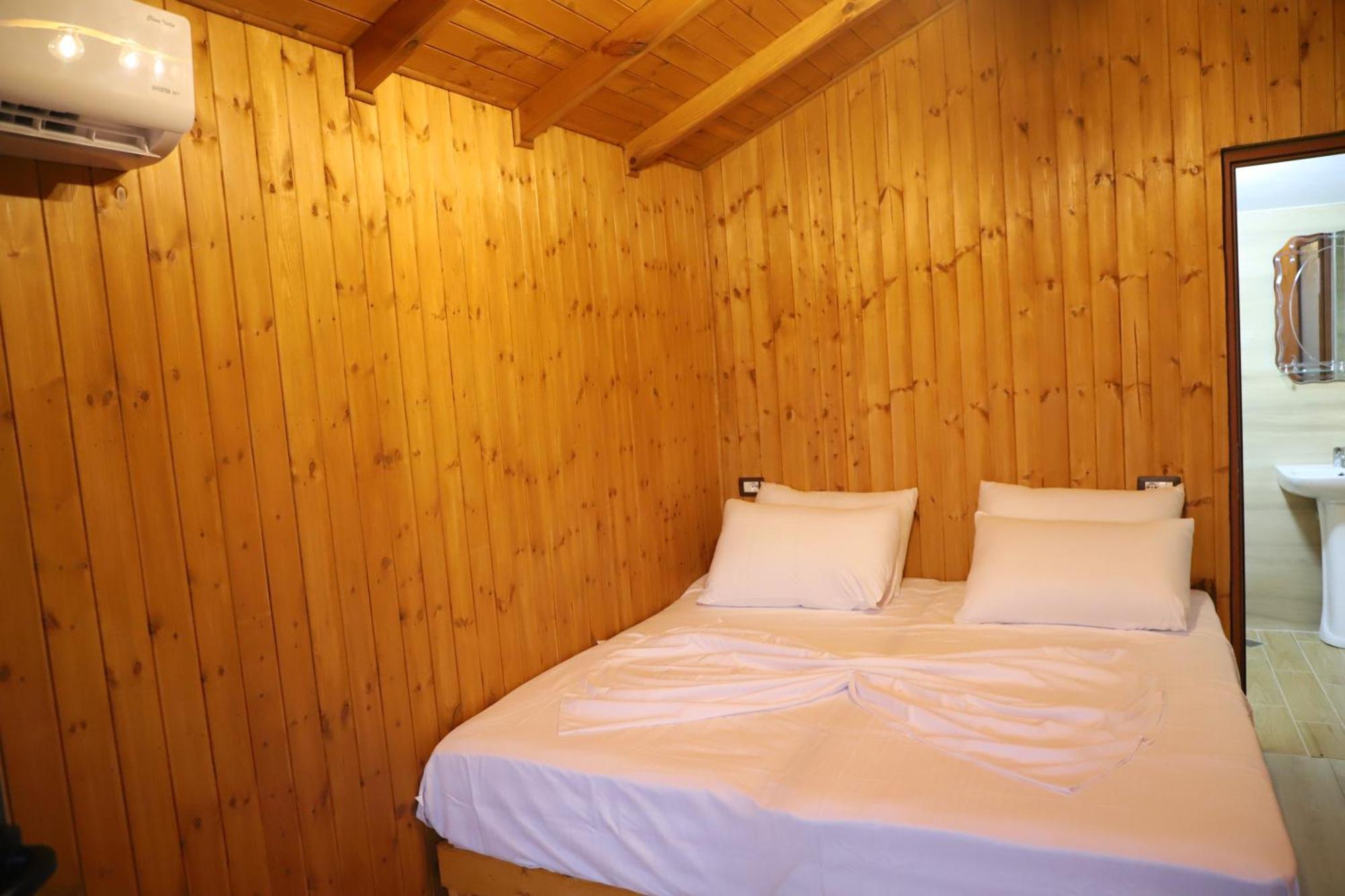 Bujtina Musta Guest House Berat Luaran gambar
